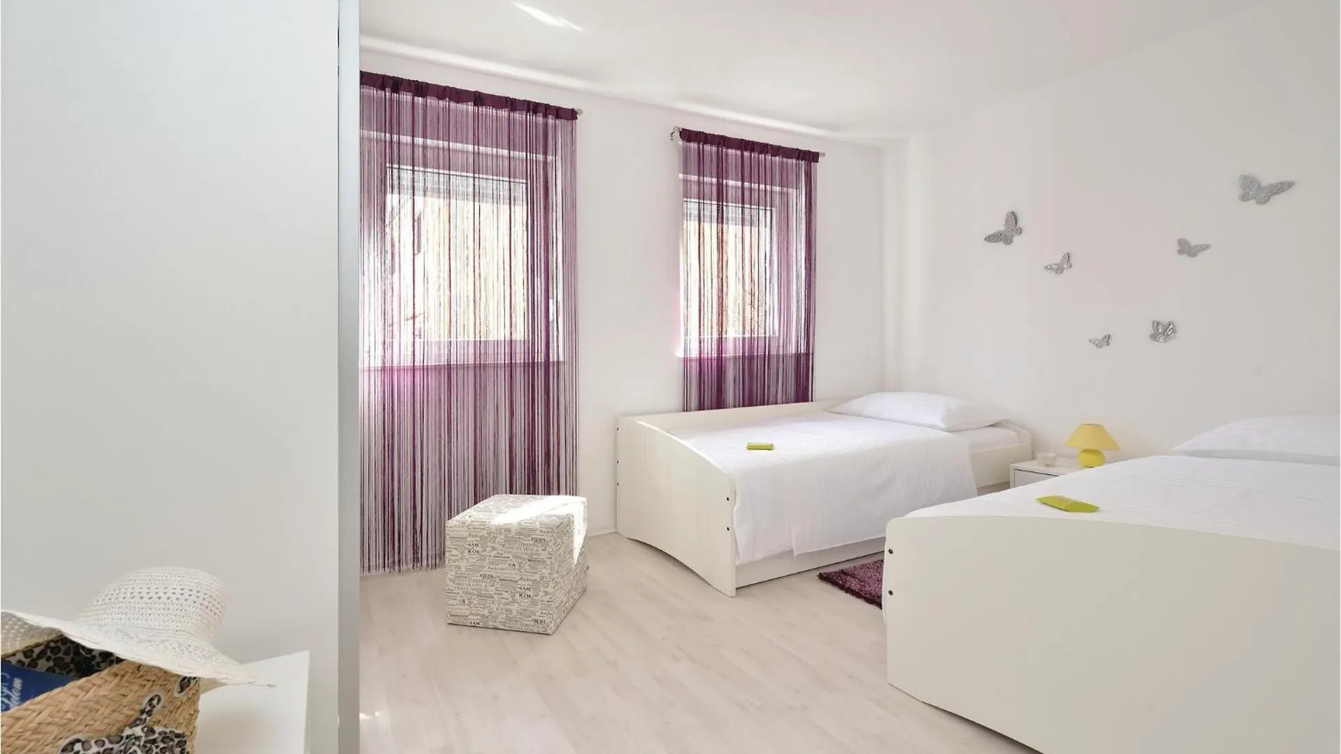 Gorgeous Apartment In Vrsi-Mulo With Wifi