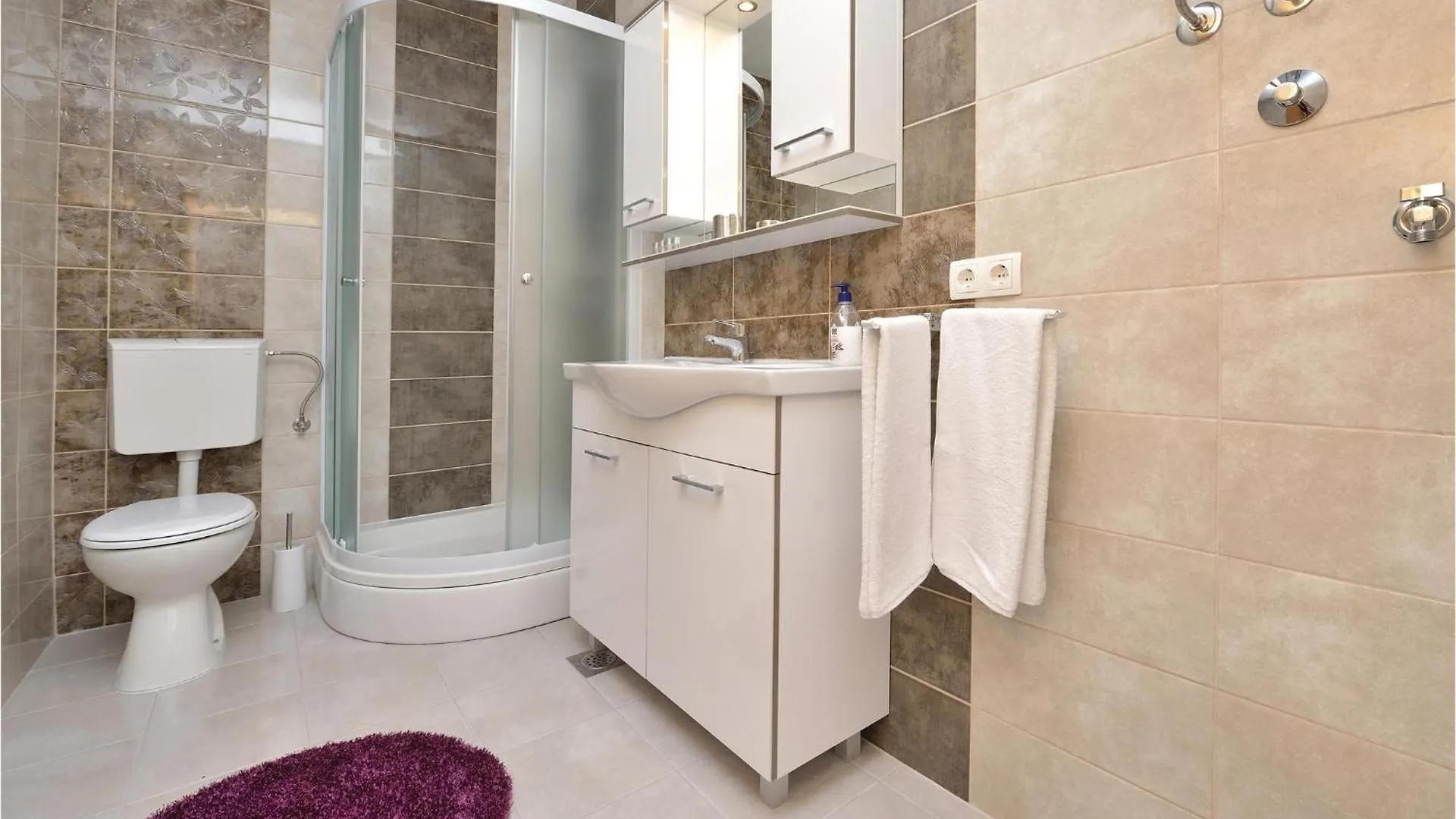 Gorgeous Apartment In Vrsi-Mulo With Wifi Croatia