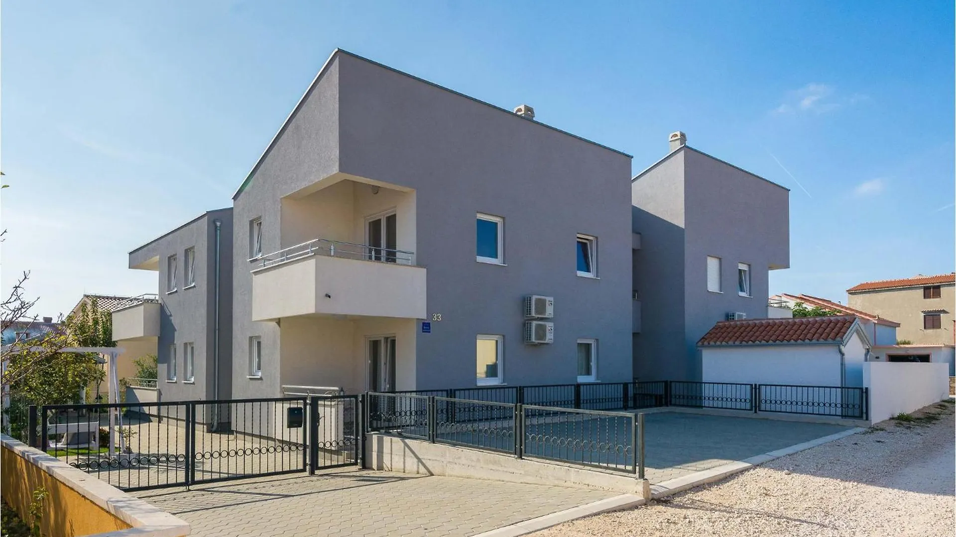 Gorgeous Apartment In Vrsi-Mulo With Wifi